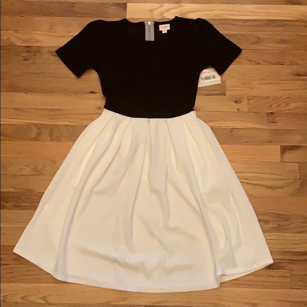 XS LuLaRoe black and white dress - Picture 1 of 3